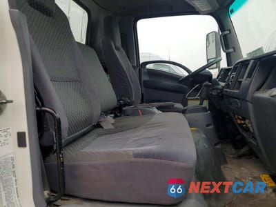 Zdjęcie 11 z 13 samochodu: 2012 ISUZU NPR HD BOX TRUCK VIN:JALC4W169C7000600 - miniatura