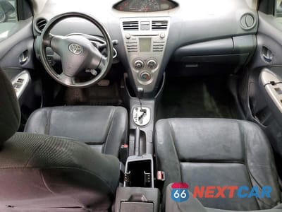 Zdjęcie 8 z 11 samochodu: 2009 TOYOTA YARIS BASE VIN:JTDBT903894055543 - miniatura
