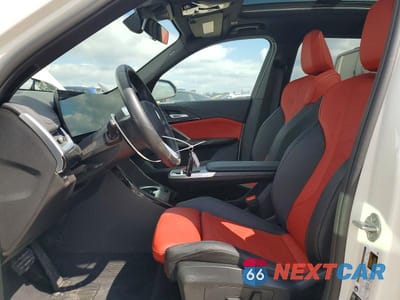 Zdjęcie 7 z 12 samochodu: 2025 BMW X1 XDRIVE28I VIN:WBX73EF02S5343413 - miniatura