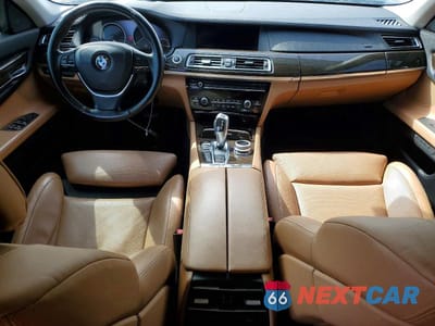 Zdjęcie 8 z 12 samochodu: 2012 BMW 750 XI VIN:WBAKC6C59CC395693 - miniatura