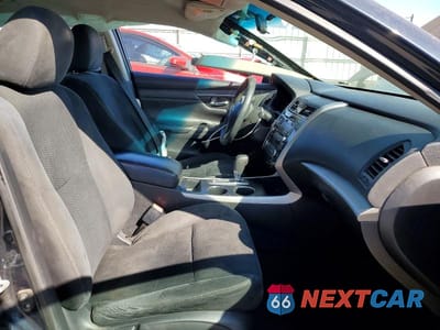 Zdjęcie 7 z 12 samochodu: 2015 NISSAN ALTIMA 2.5 S VIN:1N4AL3AP1FC290366 - miniatura