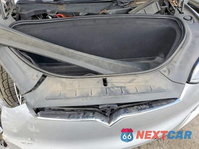 Zdjęcie 12 z 14 samochodu: 2018 TESLA MODEL X VIN:5YJXCBE43JF127275 - miniatura
