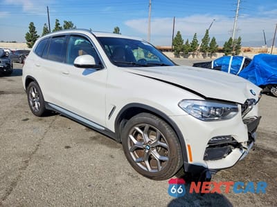 Czwarte zdjęcie samochodu z boku: 2021 BMW X3 XDRIVE30I VIN:5UXTY5C02M9G49199 - miniatura
