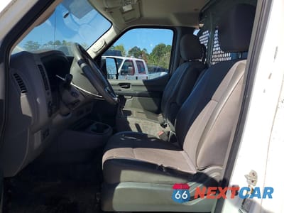 Zdjęcie 7 z 13 samochodu: 2020 NISSAN NV 2500 HD UTILITY / SERVICE VAN VIN:1N6BF0KY6LN806648 - miniatura