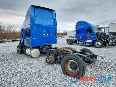 Trzecie zdjęcie samochodu z tyłu: 2019 INTERNATIONAL LT625 - SEMI TRUCK VIN:3HSDZAPR9KN533936 - miniatura