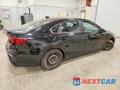 Trzecie zdjęcie samochodu z tyłu: 2019 KIA FORTE FE VIN:3KPF24AD9KE127112 - miniatura