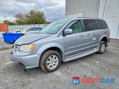2013 CHRYSLER TOWN & COUNTRY TOURING 2C4RC1BG0DR555704 - główne zdjęcie licytacji z USA - miniatura