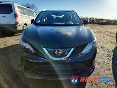 Piąte zdjęcie samochodu w środku: 2017 NISSAN ROGUE SPORT SL VIN:JN1BJ1CR1HW119189 - miniatura