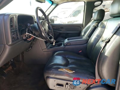 Zdjęcie 7 z 12 samochodu: 2004 CHEVROLET SILVERADO K3500 VIN:1GCJK33294F201864 - miniatura