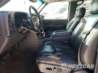 Zdjęcie 7 z 12 samochodu: 2004 CHEVROLET SILVERADO K3500 VIN:1GCJK33294F201864 - miniatura