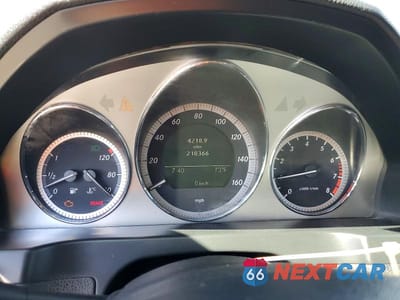 Zdjęcie 9 z 12 samochodu: 2009 MERCEDES-BENZ C 300 VIN:WDDGF54X09R060814 - miniatura