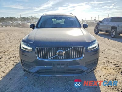 Piąte zdjęcie samochodu w środku: 2022 VOLVO XC90 T6 MOMENTUM VIN:YV4A22PK0N1780176 - miniatura