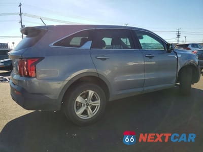 Trzecie zdjęcie samochodu z tyłu: 2023 KIA SORENTO LX VIN:5XYRGDLC3PG178893 - miniatura