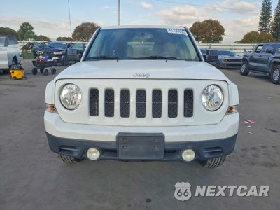 Piąte zdjęcie samochodu w środku: 2016 JEEP PATRIOT SPORT VIN:1C4NJRBB1GD542345 - miniatura