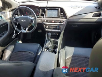 Zdjęcie 8 z 12 samochodu: 2018 HYUNDAI SONATA SPORT 2.0T VIN:5NPE34AB3JH658890 - miniatura
