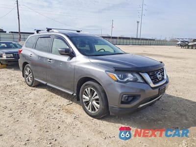 Czwarte zdjęcie samochodu z boku: 2019 NISSAN PATHFINDER SV VIN:5N1DR2MM5KC588135 - miniatura