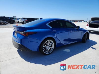 Trzecie zdjęcie samochodu z tyłu: 2022 LEXUS IS 300 BASE VIN:JTHDA1D20N5120471 - miniatura