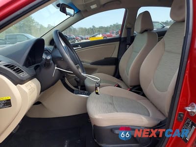 Zdjęcie 7 z 11 samochodu: 2016 HYUNDAI ACCENT SE VIN:KMHCT4AE4GU081220 - miniatura