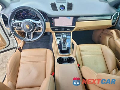 Zdjęcie 8 z 13 samochodu: 2022 PORSCHE CAYENNE VIN:WP1AA2AY6NDA06210 - miniatura