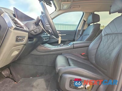 Zdjęcie 7 z 12 samochodu: 2023 BMW X7 XDRIVE40I VIN:5UX23EM06P9N44059 - miniatura