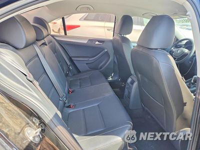 Zdjęcie 10 z 12 samochodu: 2018 VOLKSWAGEN JETTA VIN:3VWDB7AJ2JM209358 - miniatura
