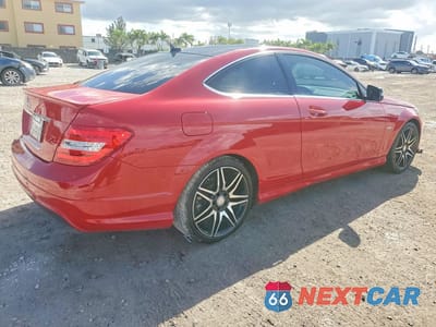 Trzecie zdjęcie samochodu z tyłu: 2014 MERCEDES-BENZ C 250 VIN:WDDGJ4HB9EG265805 - miniatura