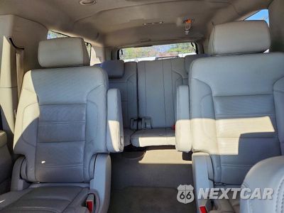 Zdjęcie 10 z 13 samochodu: 2019 GMC YUKON XL DENALI VIN:1GKS2HKJ5KR334826 - miniatura