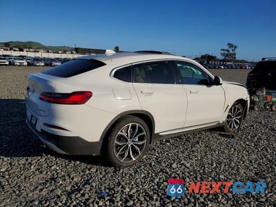 Trzecie zdjęcie samochodu z tyłu: 2021 BMW X4 XDRIVE30I VIN:5UX2V1C09M9G15077 - miniatura