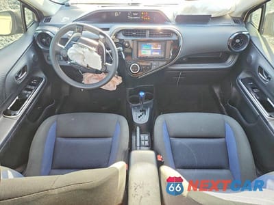 Zdjęcie 8 z 12 samochodu: 2018 TOYOTA PRIUS C TWO VIN:JTDKDTB38J1614361 - miniatura