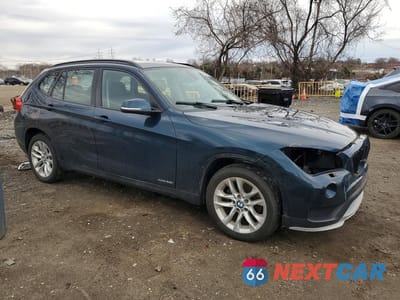 Czwarte zdjęcie samochodu z boku: 2015 BMW X1 XDRIVE28I VIN:WBAVL1C57FVY32020 - miniatura