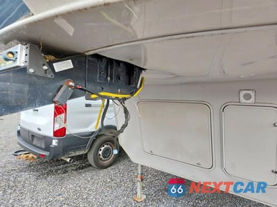 Zdjęcie 8 z 10 samochodu: 2011 KEYSTONE MONTANA CAMPER VIN:4YDF33327BA740607 - miniatura