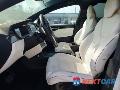 Zdjęcie 7 z 14 samochodu: 2016 TESLA MODEL X VIN:5YJXCBE25GF022017 - miniatura