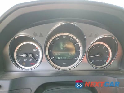 Zdjęcie 9 z 12 samochodu: 2010 MERCEDES-BENZ C 300 VIN:WDDGF5EB4AR099025 - miniatura