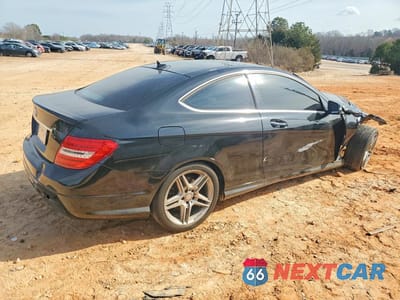 Trzecie zdjęcie samochodu z tyłu: 2013 MERCEDES-BENZ C 250 VIN:WDDGJ4HB0DG026531 - miniatura