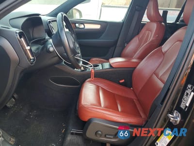 Zdjęcie 7 z 13 samochodu: 2019 VOLVO XC40 T5 MOMENTUM VIN:YV4162UK0K2120492 - miniatura