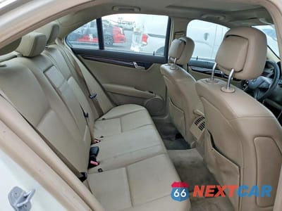 Zdjęcie 10 z 11 samochodu: 2009 MERCEDES-BENZ C 300 VIN:WDDGF54X69F244124 - miniatura