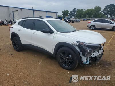 Czwarte zdjęcie samochodu z boku: 2025 CHEVROLET TRAX ACTIV VIN:KL77LKEP7SC118116 - miniatura