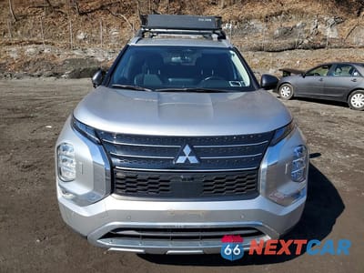 Piąte zdjęcie samochodu w środku: 2022 MITSUBISHI OUTLANDER SE VIN:JA4J4UA82NZ036550 - miniatura