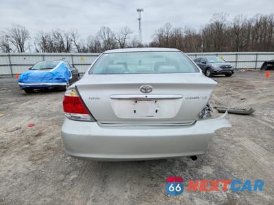 Zdjęcie 6 z 13 samochodu: 2005 TOYOTA CAMRY LE VIN:4T1BE30K05U984372 - miniatura