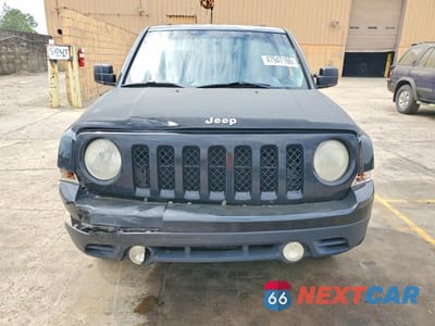 Piąte zdjęcie samochodu w środku: 2012 JEEP PATRIOT SPORT VIN:1C4NJPBA9CD568939 - miniatura