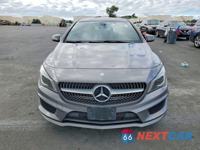 Piąte zdjęcie samochodu w środku: 2015 MERCEDES-BENZ CLA 250 VIN:WDDSJ4EB5FN242453 - miniatura