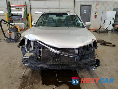 Piąte zdjęcie samochodu w środku: 2010 KIA OPTIMA LX VIN:KNAGG4A87A5428266 - miniatura