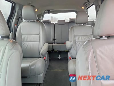 Zdjęcie 10 z 14 samochodu: 2015 TOYOTA SIENNA XLE 7-PASSENGER VIN:5TDDK3DC4FS119497 - miniatura