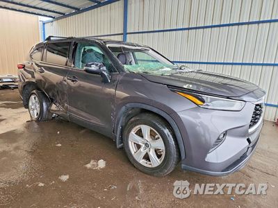 Czwarte zdjęcie samochodu z boku: 2022 TOYOTA HIGHLANDER LE VIN:5TDBZRBH7NS257912 - miniatura