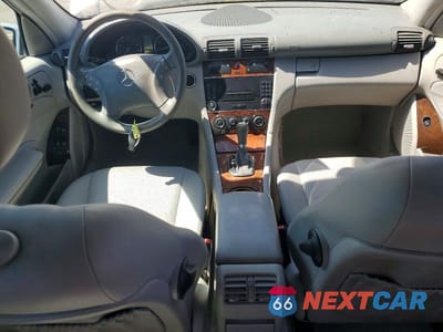 Zdjęcie 8 z 12 samochodu: 2007 MERCEDES-BENZ C 280 VIN:WDBRF54H97F883265 - miniatura