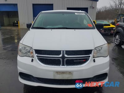 Piąte zdjęcie samochodu w środku: 2017 DODGE GRAND CARAVAN SE VIN:2C4RDGBG3HR572731 - miniatura
