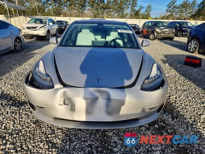 Piąte zdjęcie samochodu w środku: 2018 TESLA MODEL 3 VIN:5YJ3E1EBXJF074821 - miniatura