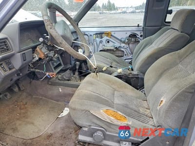 Zdjęcie 7 z 12 samochodu: 1989 TOYOTA 4RUNNER SR5 V6 VIN:JT3VN66W8K0039075 - miniatura