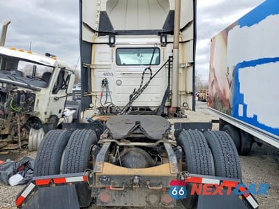 Zdjęcie 6 z 10 samochodu: 2018 VOLVO VN VNL VIN:4V4N39TG0JN892592 - miniatura