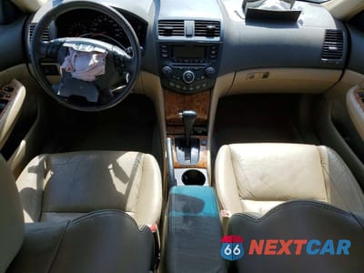Zdjęcie 8 z 12 samochodu: 2003 HONDA ACCORD EX VIN:1HGCM66523A008284 - miniatura